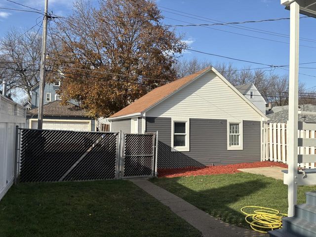 2051 S 30th STREET #2053, Milwaukee, WI 53215