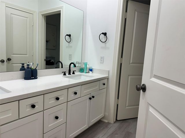30 Riva Row, Spring, TX 77380