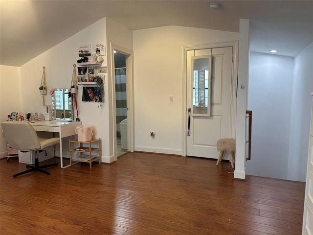 30 Riva Row, Spring, TX 77380