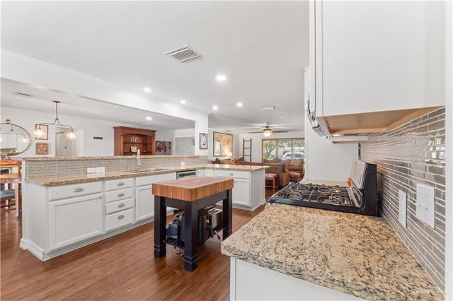 1706 W Jonquil Avenue, Mcallen, TX 78501