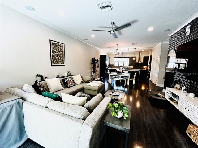 919 ARLINGTON AVENUE N, St Petersburg, FL 33705