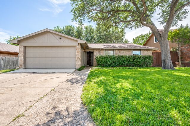 2304 Placid Drive, Carrollton, TX 75007