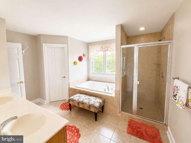22 SHARPLEY DR, Chadds Ford, PA 19317