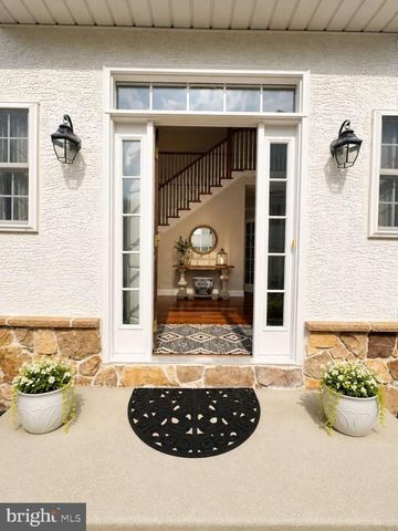 22 SHARPLEY DR, Chadds Ford, PA 19317