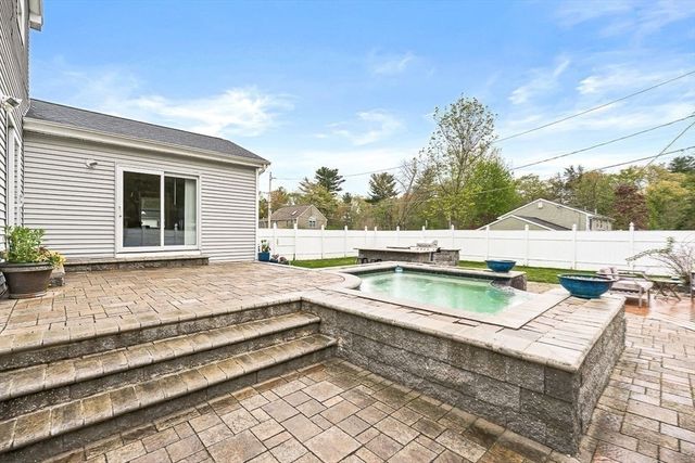 54 Mcdonald Rd, Wilmington, MA 01887