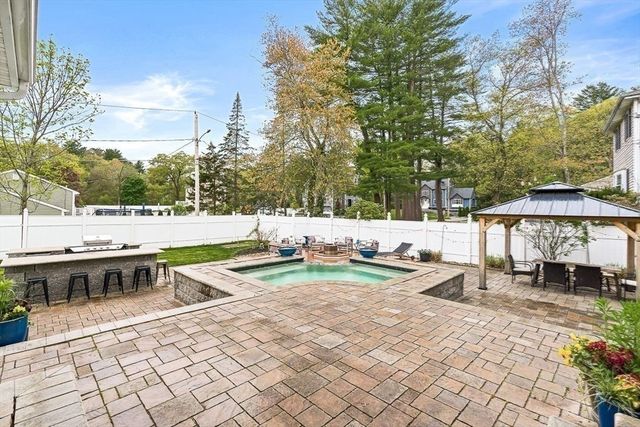 54 Mcdonald Rd, Wilmington, MA 01887