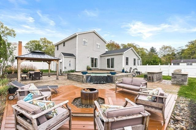 54 Mcdonald Rd, Wilmington, MA 01887