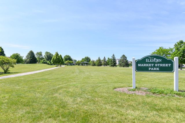 834 N Kelly LANE, Elkhorn, WI 53121