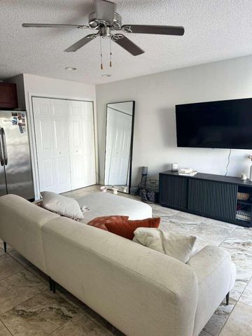 637 Executive Center Drive N 203, West Palm Beach, FL 33401