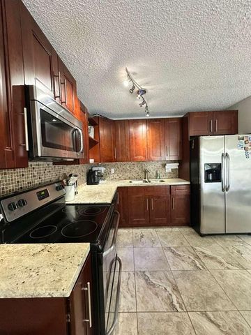 637 Executive Center Drive N 203, West Palm Beach, FL 33401