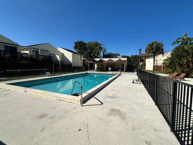 637 Executive Center Drive N 203, West Palm Beach, FL 33401