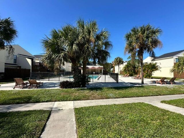 637 Executive Center Drive N 203, West Palm Beach, FL 33401