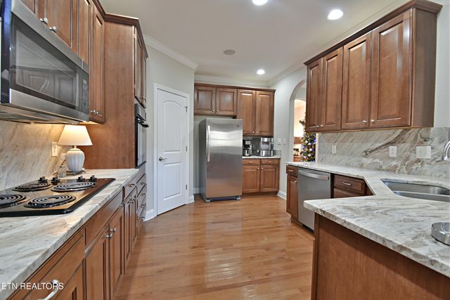 10111 Autumn Valley Lane, Knoxville, TN 37922