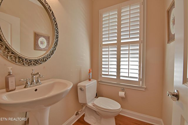 10111 Autumn Valley Lane, Knoxville, TN 37922