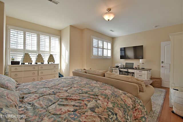 10111 Autumn Valley Lane, Knoxville, TN 37922