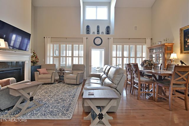 10111 Autumn Valley Lane, Knoxville, TN 37922