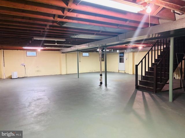 327 WALDEN RD, Wilmington, DE 19803