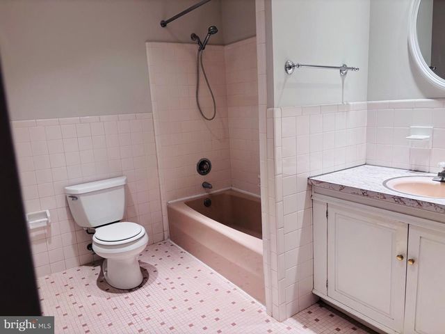 327 WALDEN RD, Wilmington, DE 19803