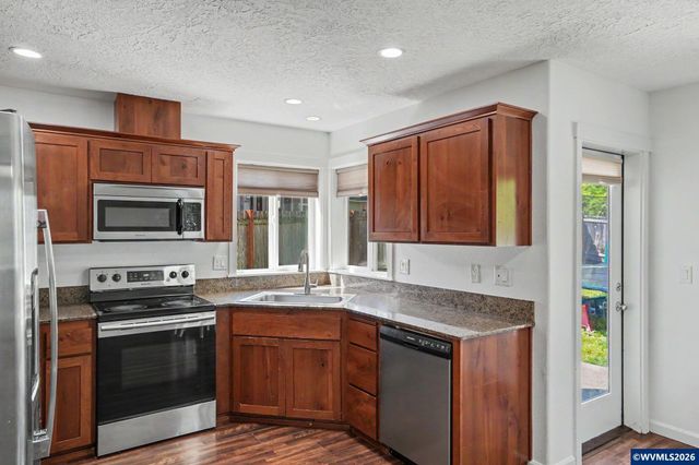 2631 Natures View Ct NW, Salem, OR 97304