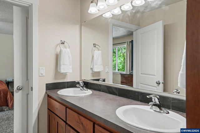 2631 Natures View Ct NW, Salem, OR 97304