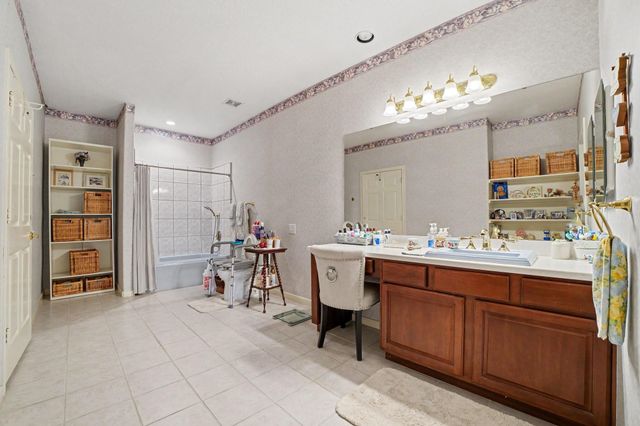 2926 Highland Lakes Drive, Missouri City, TX 77459