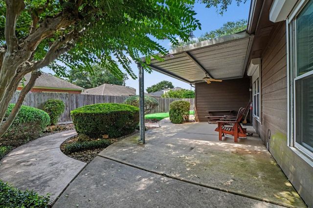 2926 Highland Lakes Drive, Missouri City, TX 77459