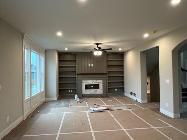 16949 S Brentwood Street, Olathe, KS 66062