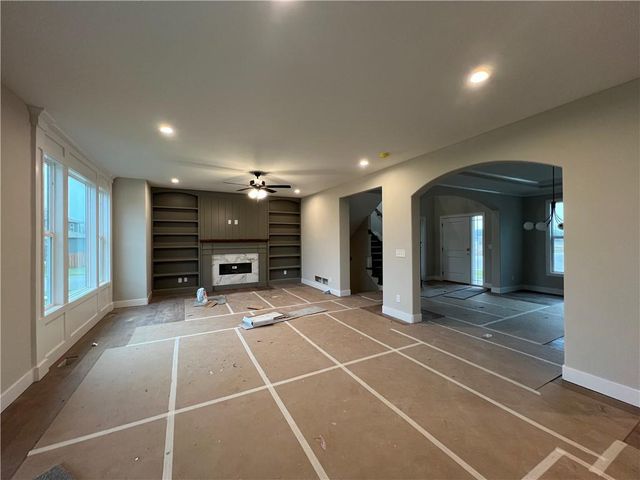 16949 S Brentwood Street, Olathe, KS 66062