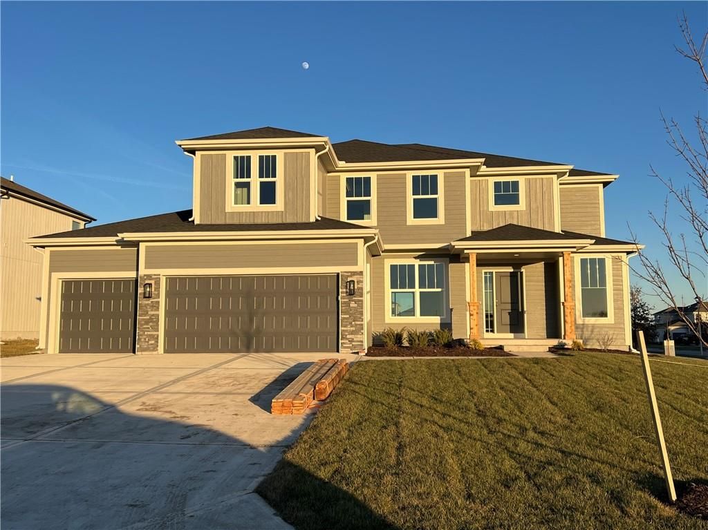 16949 S Brentwood Street, Olathe, KS 66062