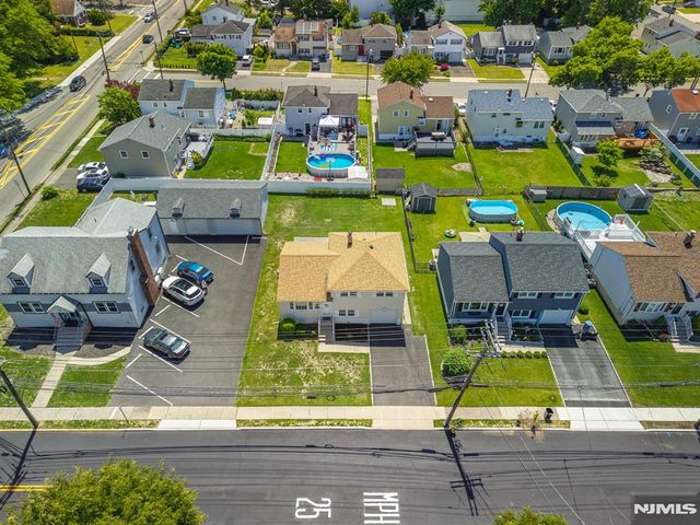 112 Berdan Street, Rochelle Park, NJ 07662
