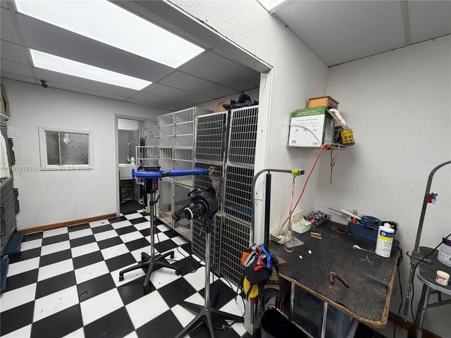 Bird road, Miami, FL 33155