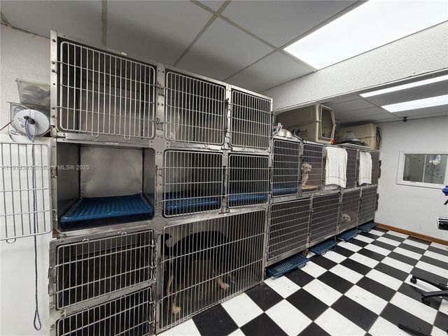 Bird road, Miami, FL 33155