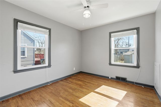 2411 G Ave NE, Cedar Rapids, IA 52402