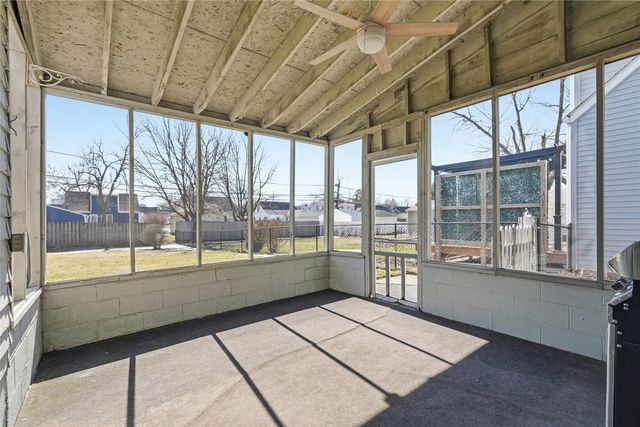 2411 G Ave NE, Cedar Rapids, IA 52402