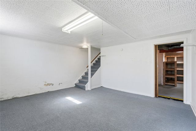 2411 G Ave NE, Cedar Rapids, IA 52402