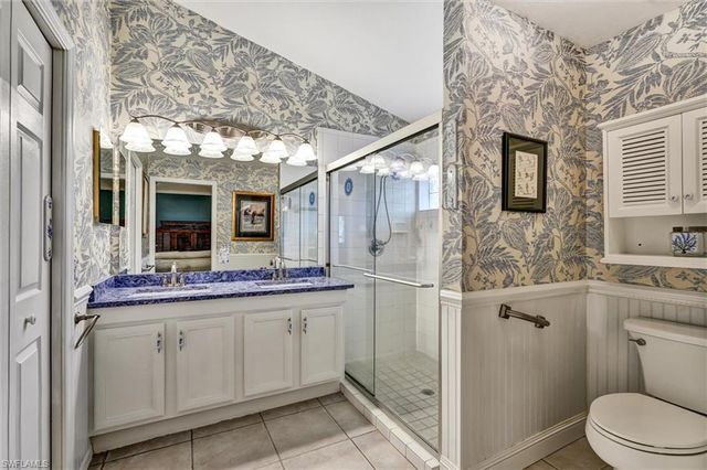 5866 Westbourgh CT, Naples, FL 34112