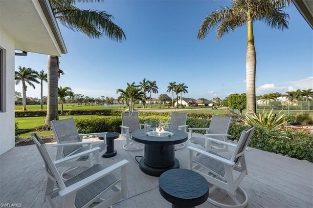 5866 Westbourgh CT, Naples, FL 34112