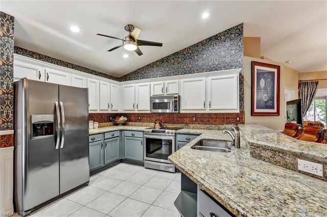 5866 Westbourgh CT, Naples, FL 34112