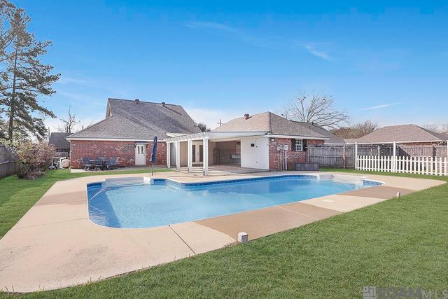 12035 Arrowood Ave, Baton Rouge, LA 70818