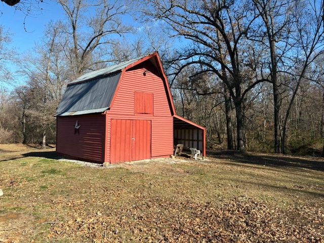 11412 IL-37 Highway, Benton, IL 62812