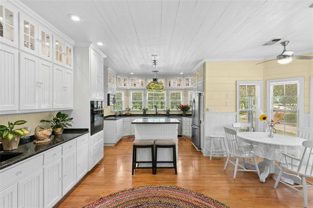 1610 County Road 463, Elgin, TX 78621