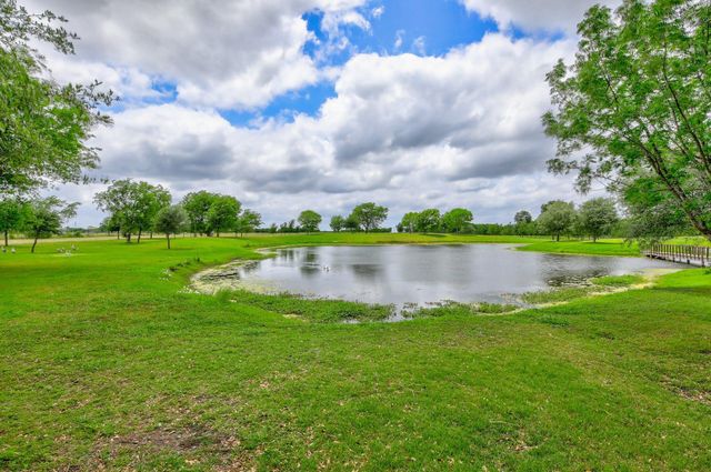1610 County Road 463, Elgin, TX 78621