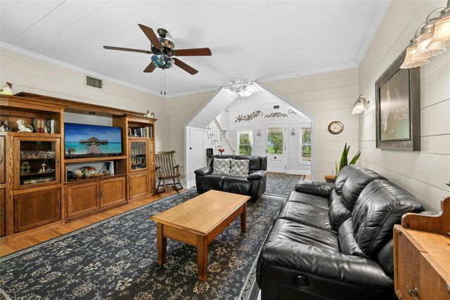 1610 County Road 463, Elgin, TX 78621