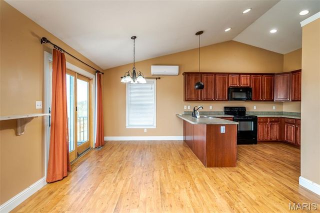 805 Douglas Street, New Haven, MO 63068