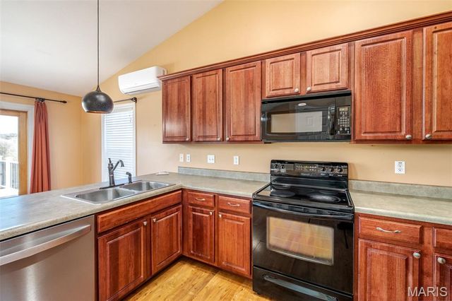 805 Douglas Street, New Haven, MO 63068