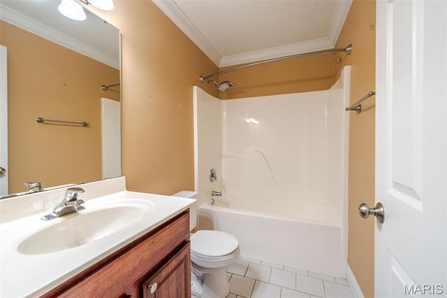 805 Douglas Street, New Haven, MO 63068