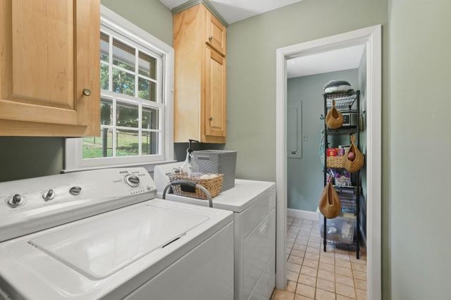 1338 Northwood Circle NE, Gainesville, GA 30501