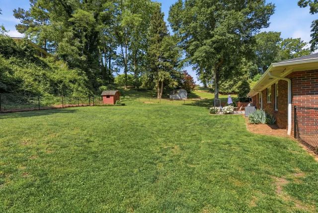 1338 Northwood Circle NE, Gainesville, GA 30501
