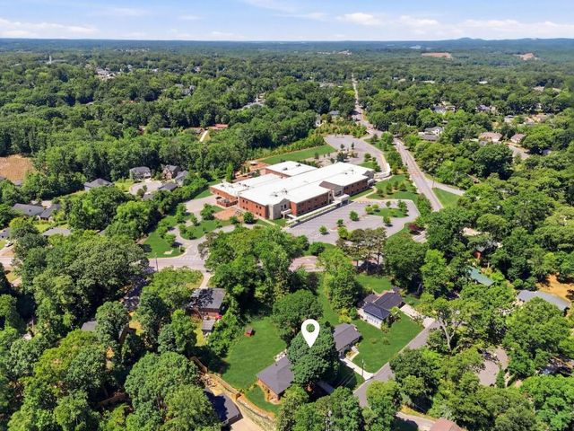 1338 Northwood Circle NE, Gainesville, GA 30501