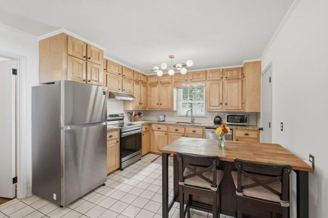 1338 Northwood Circle NE, Gainesville, GA 30501